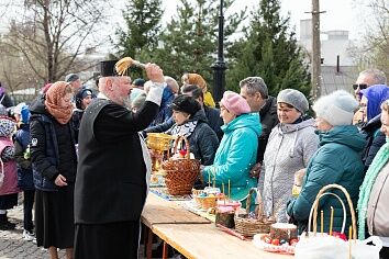 Великая Суббота. Освящение пасхальной снеди 
