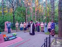 Панихида на щуровском кладбище