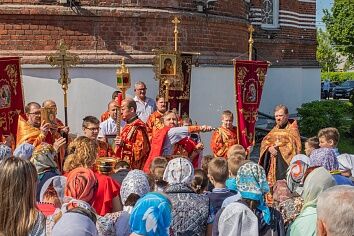 День святителя Николая  - престольный праздник Троицкого храма