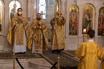Божественная Литургия в воскресенье, на неделе двадцать седьмой по Пятидесятнице