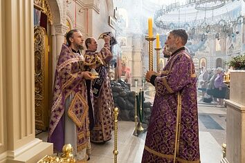 Воздвижение Честного и Животворящего Креста Господня