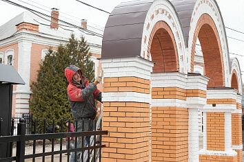 Традиционный субботник на территории храма