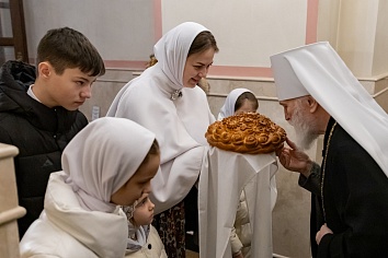 Введение (Вход) во Храм Пресвятой Владычицы нашей Богородицы и Приснодевы Марии