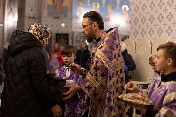 Накануне празднования Воздвижения Честного и Животворящего Креста Господня