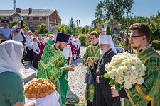 Престольный праздник Троицкого храма. Архиерейское богослужение