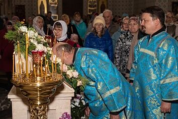Покров Пресвятой Богородицы