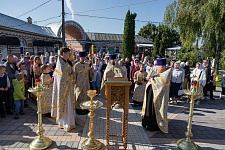 Перенесение мощей святых благоверных князей Петра и Февронии Муромских