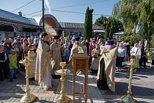 Перенесение мощей святых благоверных князей Петра и Февронии Муромских