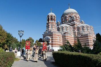 Перенесение мощей святых благоверных князей Петра и Февронии Муромских