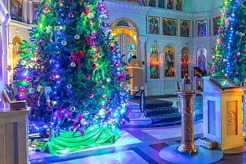 С наступающим Новым Годом!