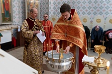 Празднование иконы Божией Матери "Живоносный Источник"