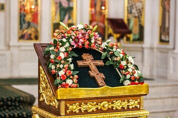 Воздвижение Честнаго и Животворящего Креста Господня
