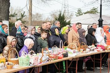 Великая Суббота. Освящение пасхальной снеди 