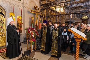 Митрополит Крутицкий и Коломенский Павел посетил Троицкий храм