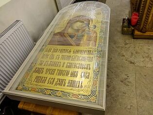 Новые иконы прибыли в Троицкий храм