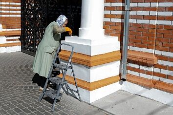 Субботник по подготовке к престольному празднику - Дню Святой Троицы.