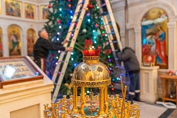 Украшение Троицкого храма к торжествам