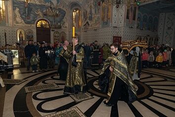 Великая Пятница. Утреня Великой Субботы с Чином Погребения Плащаницы