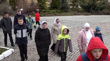 Торжественная служба вечером Великого Четверга