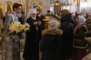 Митрополит Крутицкий и Коломенский Павел посетил Троицкий храм