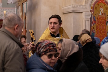 Божественная Литургия в воскресенье, на неделе двадцать четвертой по Пятидесятнице