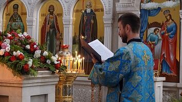 Всенощное бдение с чином Погребения Божией Матери. 