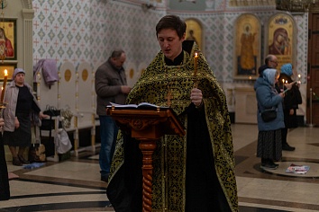 Утреня с чтением Великого канона преподобного Андрея Критского и жития преподобной Марии Египетской