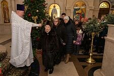 Поздняя Божественная литургия и праздничные гуляния в день Рождества Христова