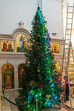 Украшение Троицкого храма к торжествам