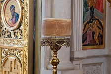 Божественная Литургия с чином раздробления артоса