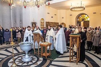 Крещенский сочельник в Троицком храме