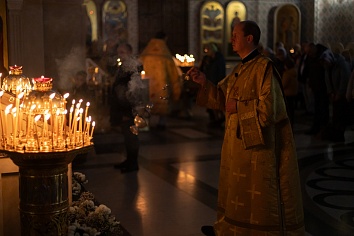 Божественная Литургия в воскресенье, на неделе двадцать второй по Пятидесятнице