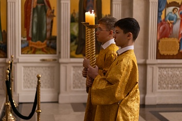 Божественная Литургия в воскресенье, на неделе двадцать второй по Пятидесятнице