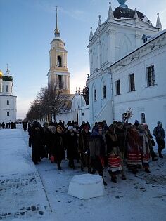 Праздничная служба и колядочное шествие в Коломне