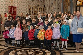Утренняя Божественная литургия в праздник Пасхи!