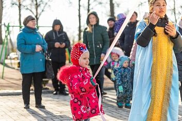 Праздник масленицы на приходе Троицкого храма