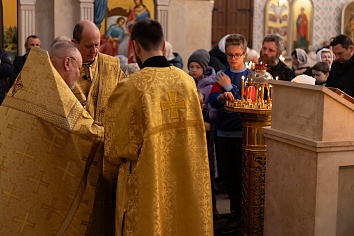 Божественная Литургия в воскресенье, на неделе двадцать первой по Пятидесятнице
