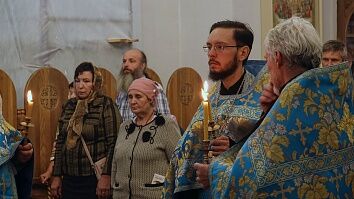 Всенощное бдение с чином Погребения Божией Матери. 