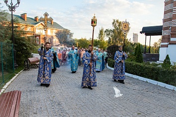 Чин погребения Плащаницы Пресвятой Богородицы.
