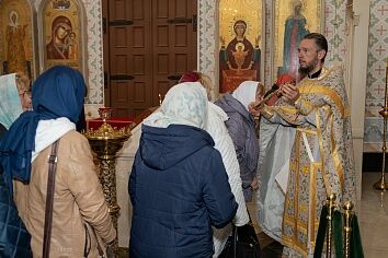 Перенесение мощей святых благоверных князей Петра и Февронии Муромских