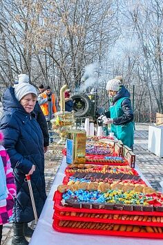 Праздник масленицы на приходе Троицкого храма