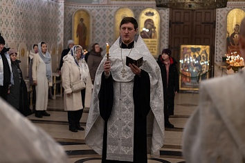 Всенощное бдение в канун праздника Крещения Господня