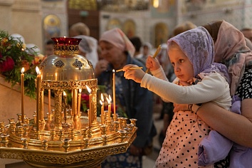 Божественная Литургия в воскресенье, на неделе десятой по Пятидесятнице