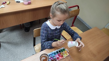 Занятия в Воскресной школе - “Ветхий Завет. История Авраама” и “Детство Иисуса”.