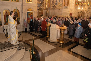 Божественная литургия в воскресенье, на неделе 21-й по Пятидесятнице