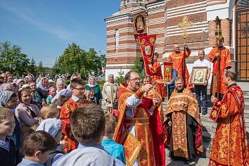 День святителя Николая  - престольный праздник Троицкого храма