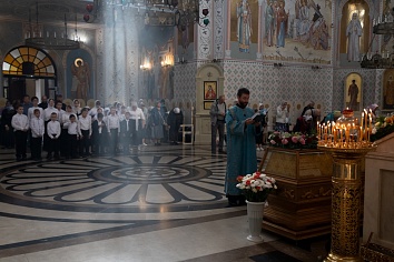 Предпразднество Успения Пресвятой Богородицы. Всенощное Бдение. Вынос площаницы, чин погребения