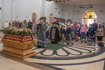 Чин Погребения Плащаницы