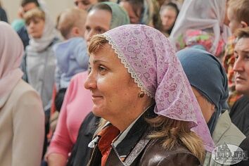 День Жен-Мироносиц