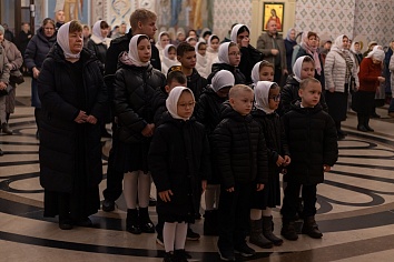 Божественная Литургия в воскресенье, на неделе двадцать четвертой по Пятидесятнице